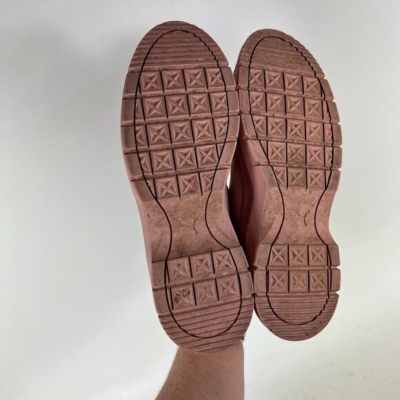 PUMA x Hello Kitty Utility Sneakers Womens 10 Pink Logo Athletic Shoes 372974-01 - Picture 8 of 12